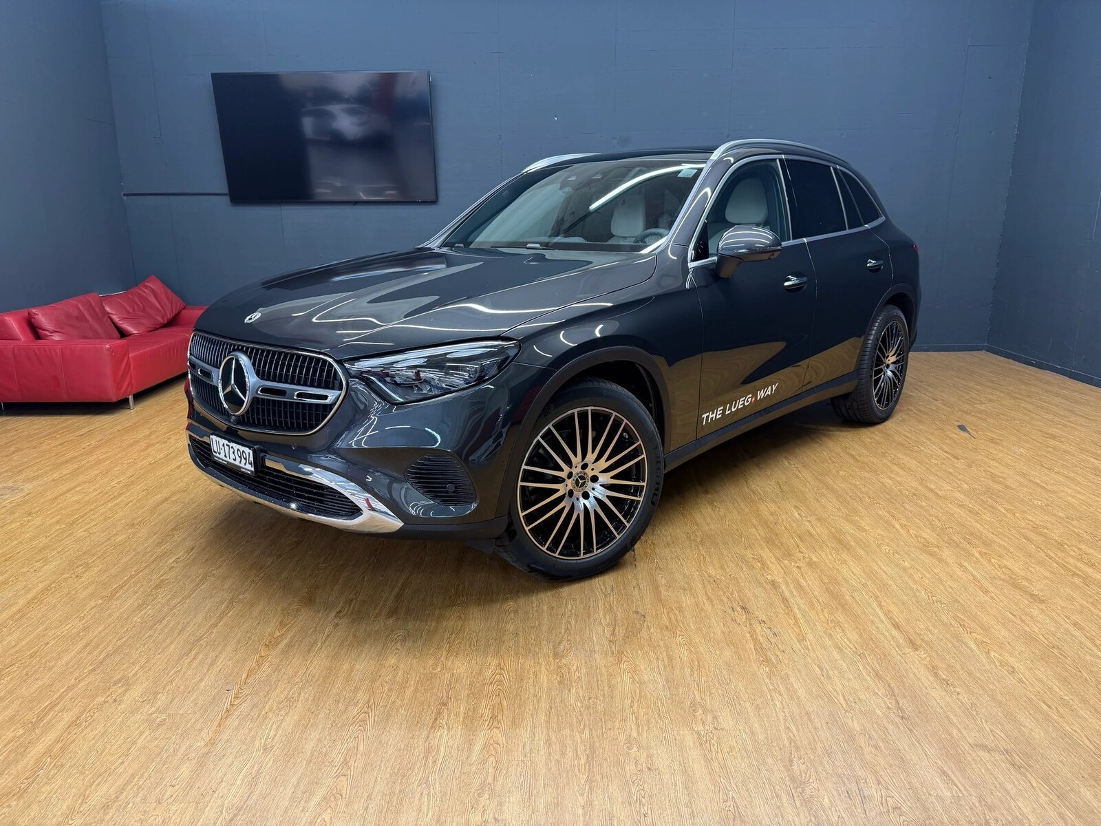 MERCEDES-BENZ GLC 220 d 4M - DISTRONIC / Head-Up Display / 360 Grad Kamer