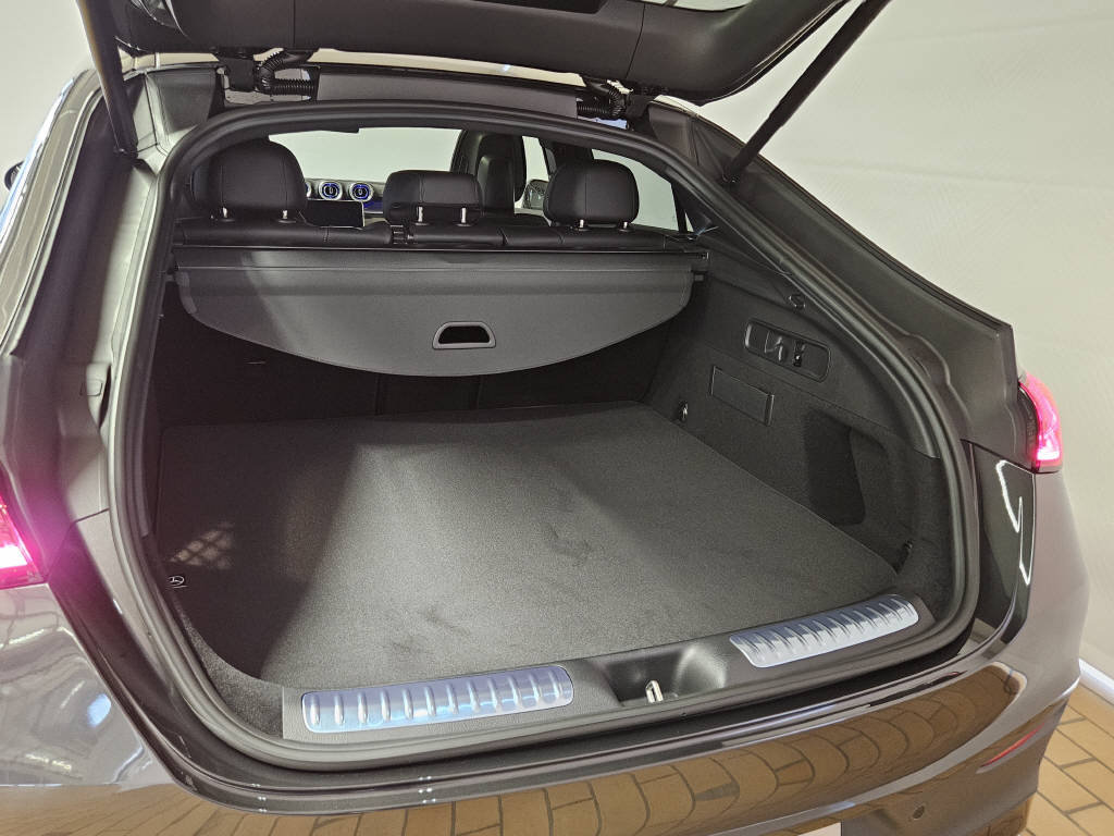 MERCEDES-BENZ GLC 220 d 4Matic AMG Line Coupé, Mild-Hybrid Diesel/Electric, Ex-demonstrator, Automatic - 4