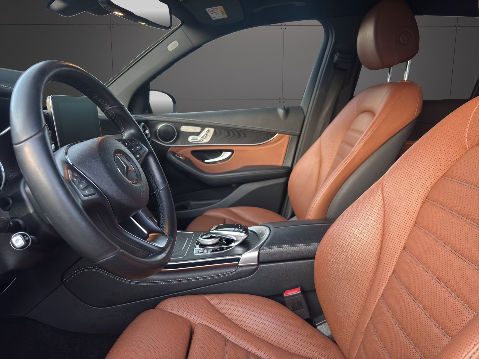 MERCEDES-BENZ GLC 250 AMG Line 4Matic 9G-Tronic, Essence, Occasion / Utilisé, Automatique - 3