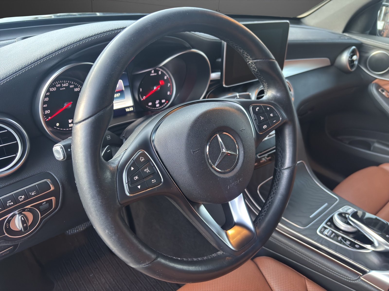 MERCEDES-BENZ GLC 250 AMG Line 4Matic 9G-Tronic, Essence, Occasion / Utilisé, Automatique - 5