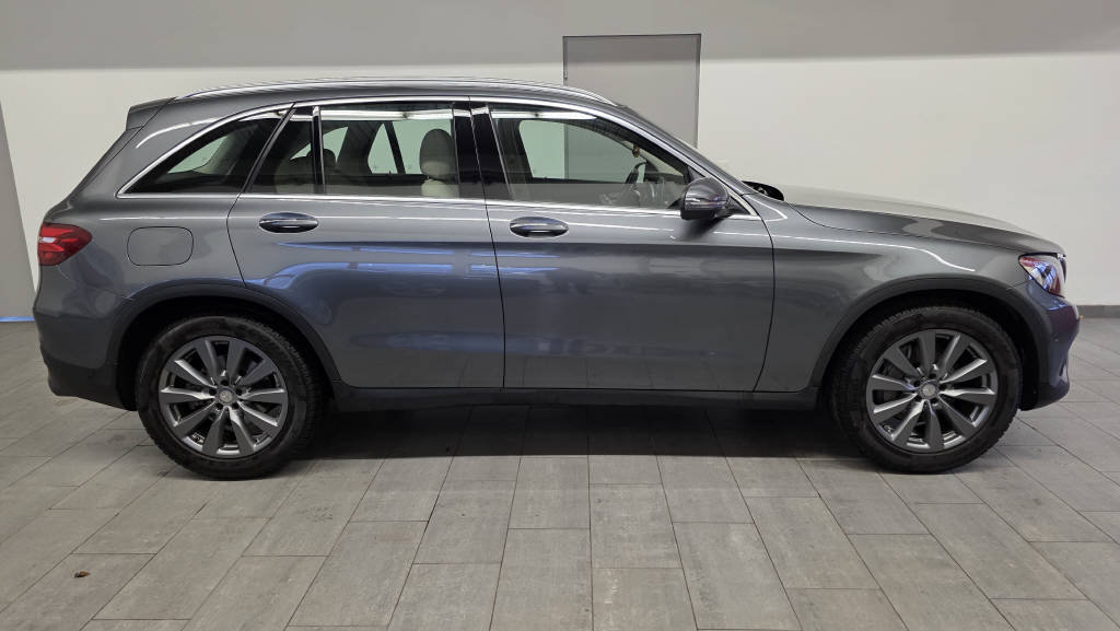 MERCEDES-BENZ GLC 250 Exclusive 4m, Petrol, Second hand / Used, Automatic - 3