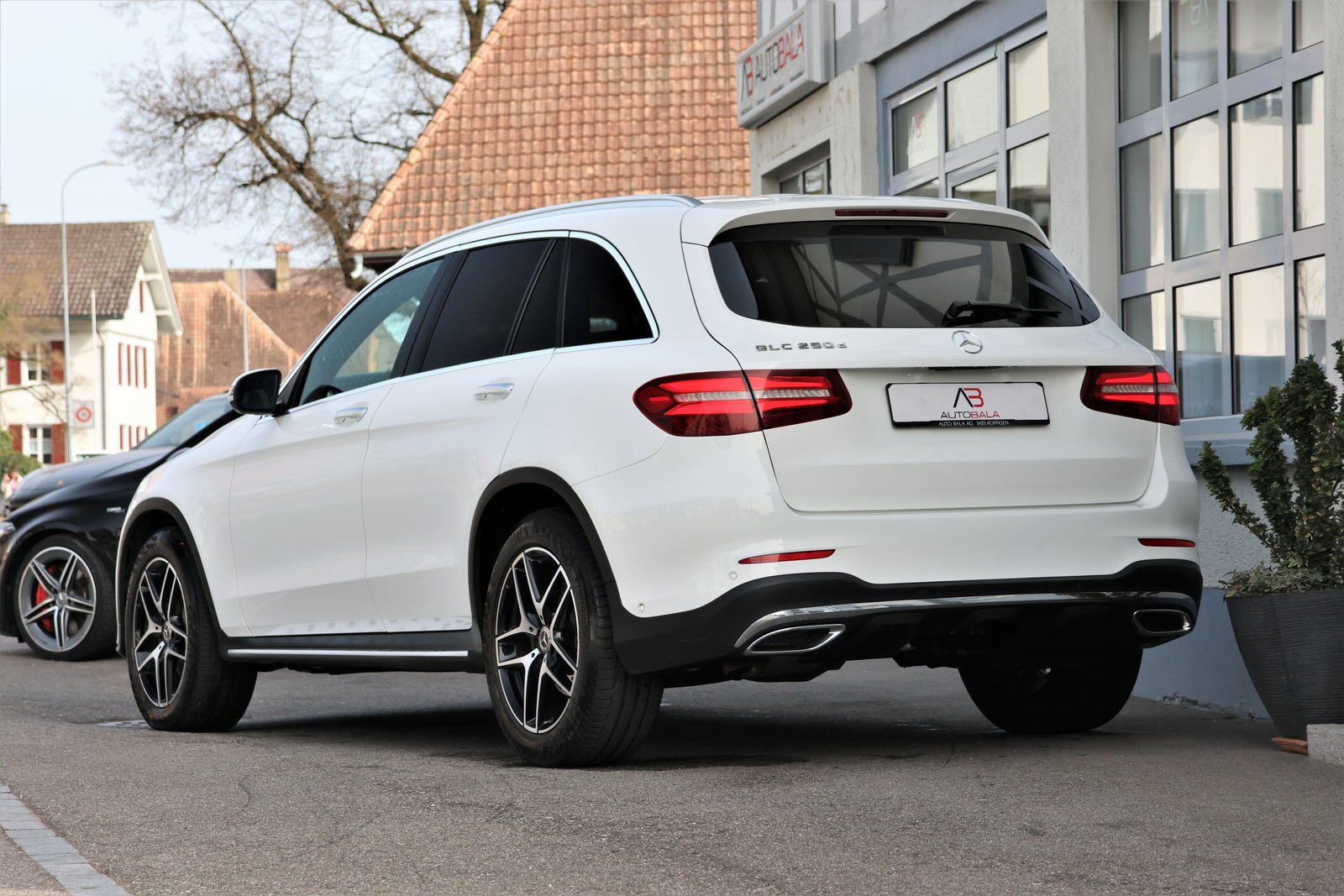 MERCEDES-BENZ GLC 250 d AMG Line 4Matic 9G-Tronic, Diesel, Second hand / Used, Automatic - 3