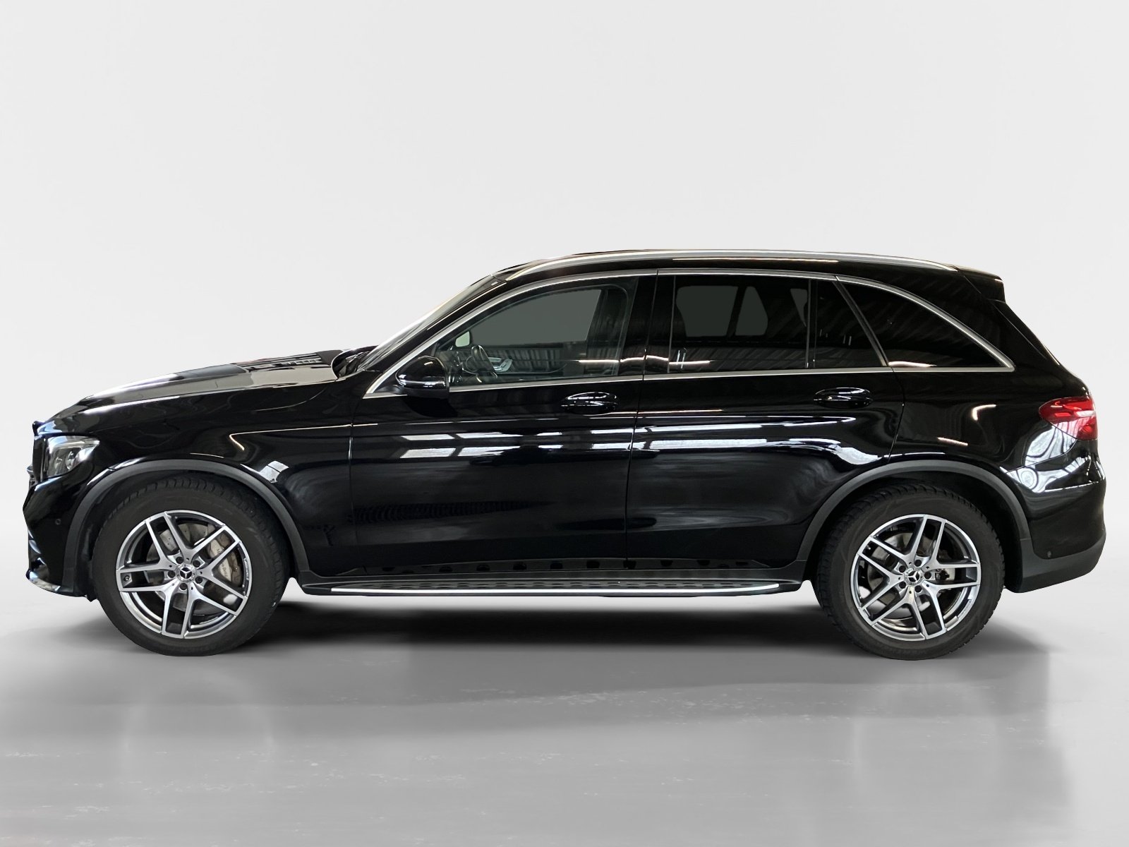 MERCEDES-BENZ GLC 250 AMG Line 4MATIC, Petrol, Second hand / Used, Automatic - 3
