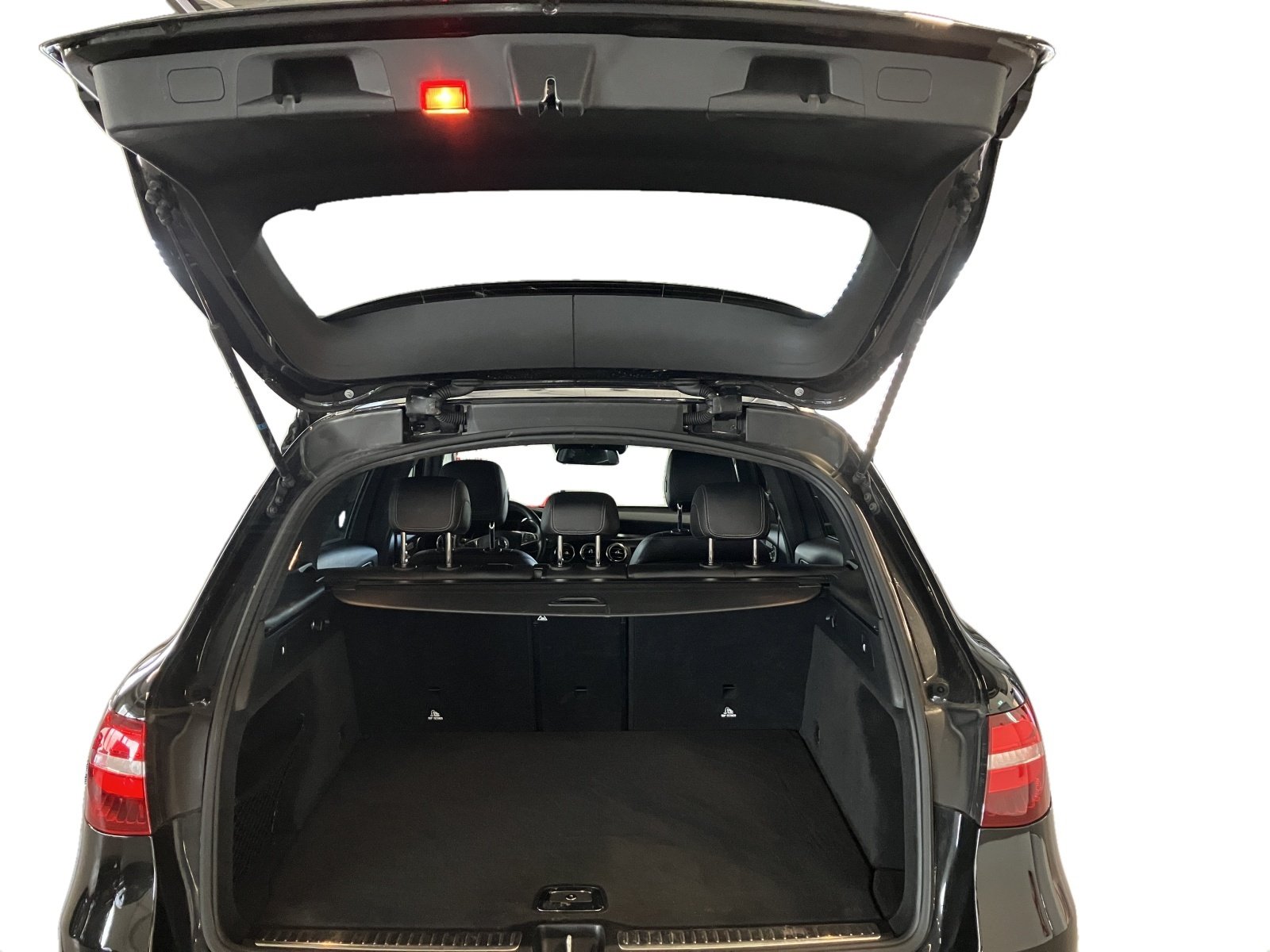 MERCEDES-BENZ GLC 250 AMG Line 4MATIC, Petrol, Second hand / Used, Automatic - 5