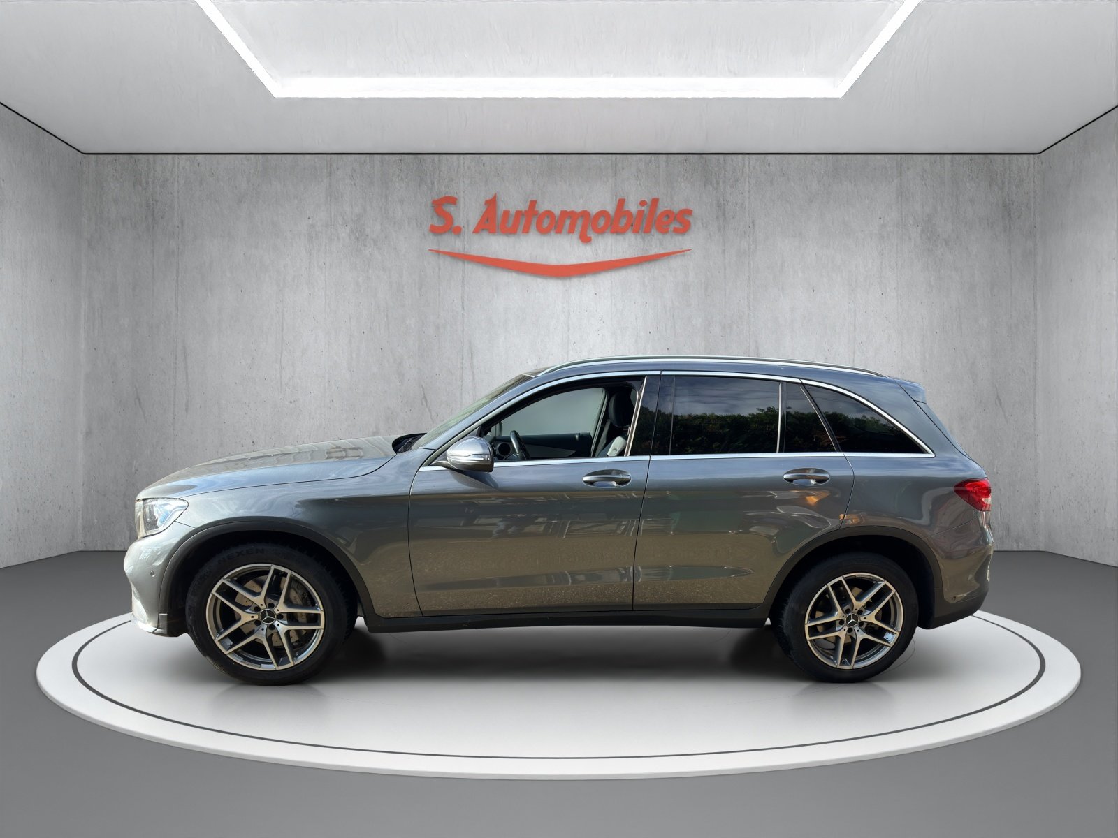 MERCEDES-BENZ GLC 250 d AMG Line 4Matic 9G-Tronic, Diesel, Second hand / Used, Automatic - 3