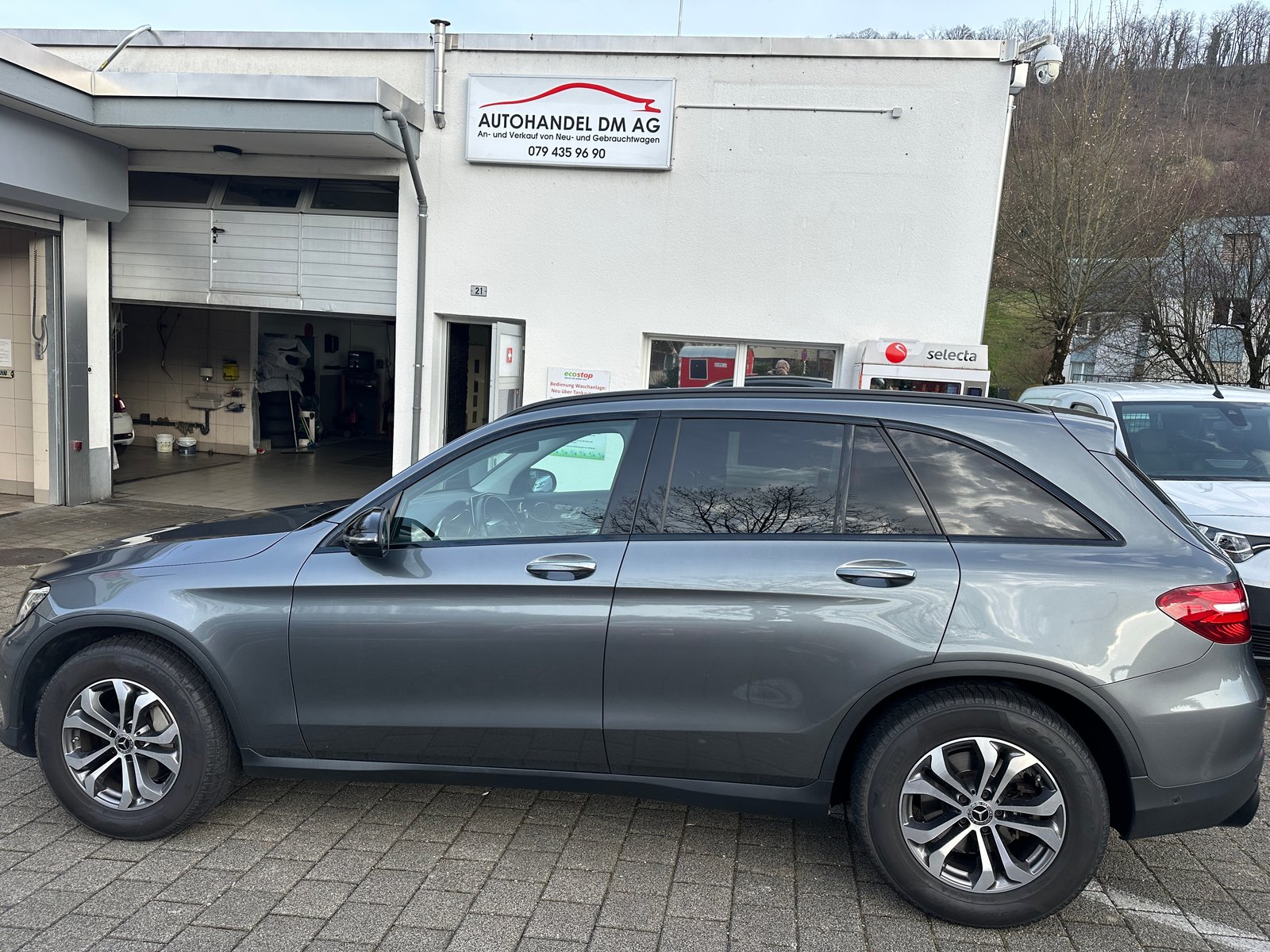 MERCEDES-BENZ GLC 250 d AMG Line 4Matic 9G-Tronic, Diesel, Second hand / Used, Automatic - 3