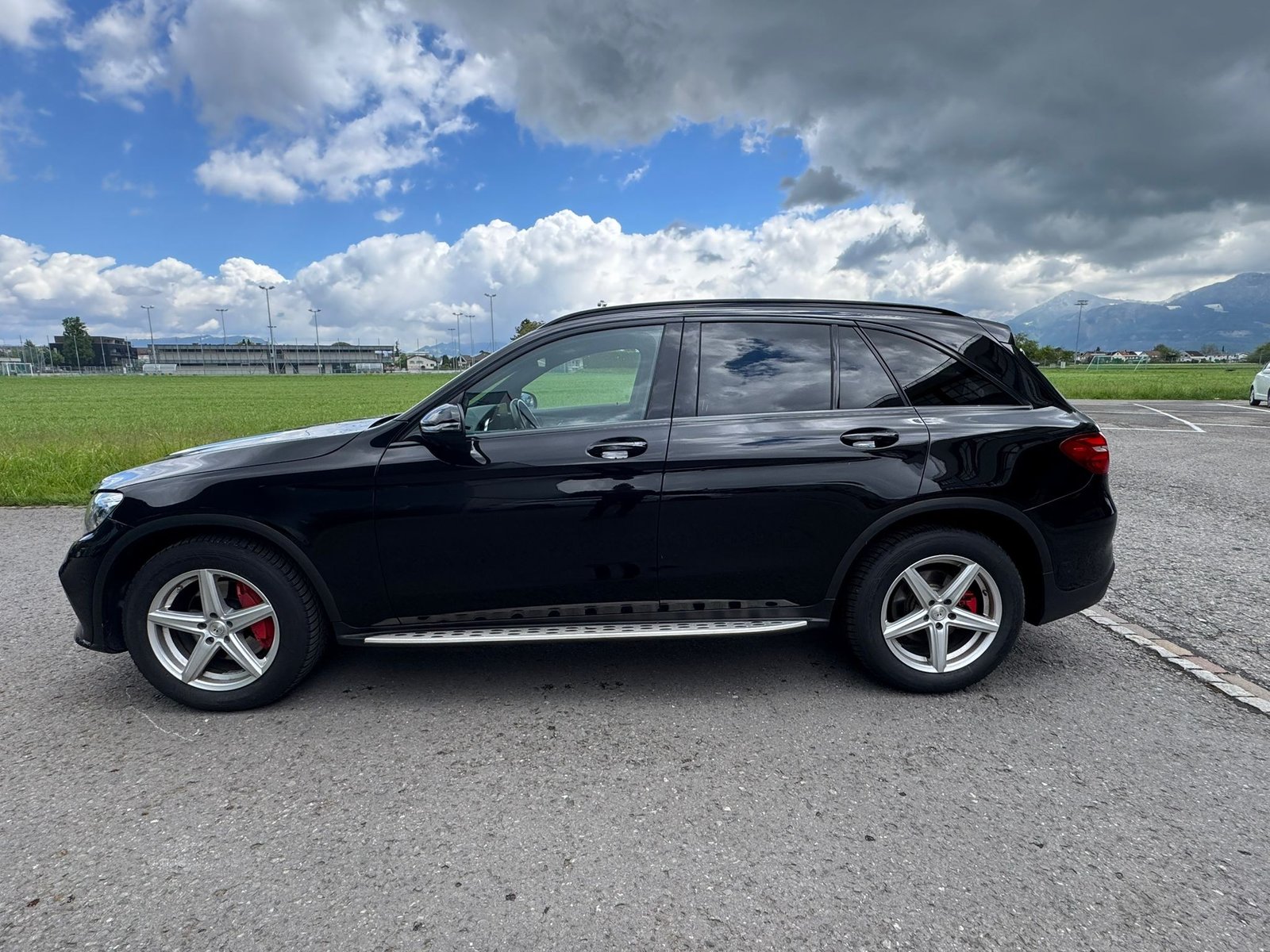 MERCEDES-BENZ GLC 250 AMG Line 4Matic 9G-Tronic, Essence, Occasion / Utilisé, Automatique - 2