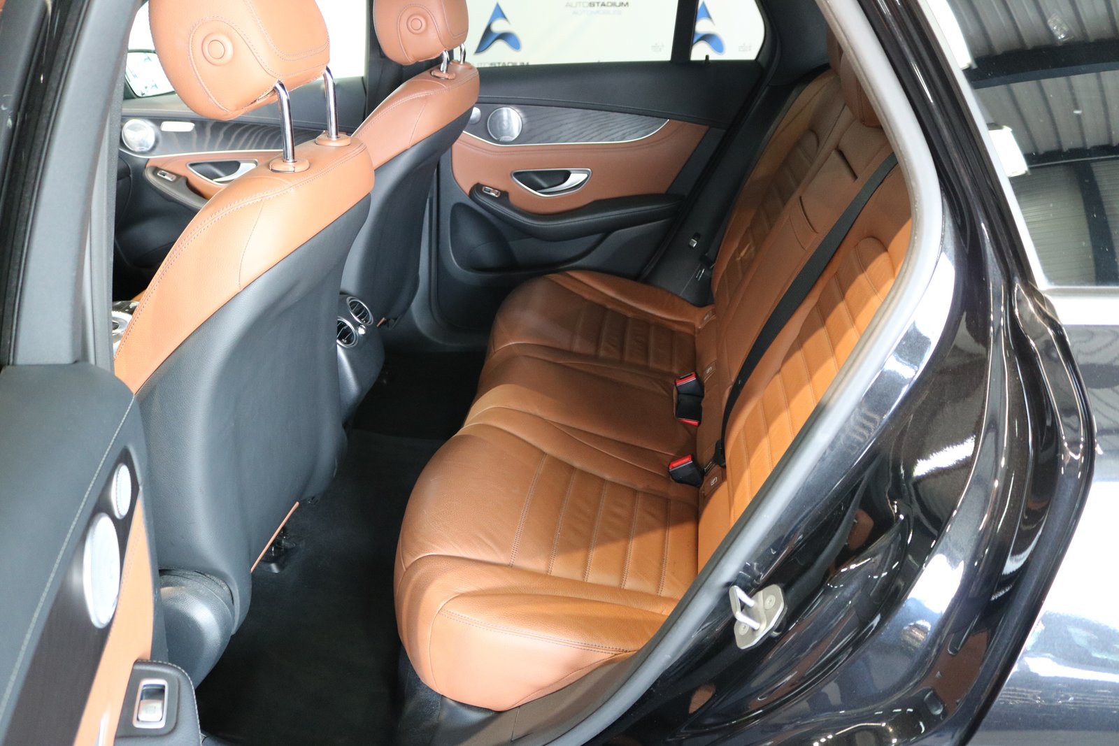 MERCEDES-BENZ GLC 250 4Matic 9G-Tronic, Petrol, Second hand / Used, Automatic - 5