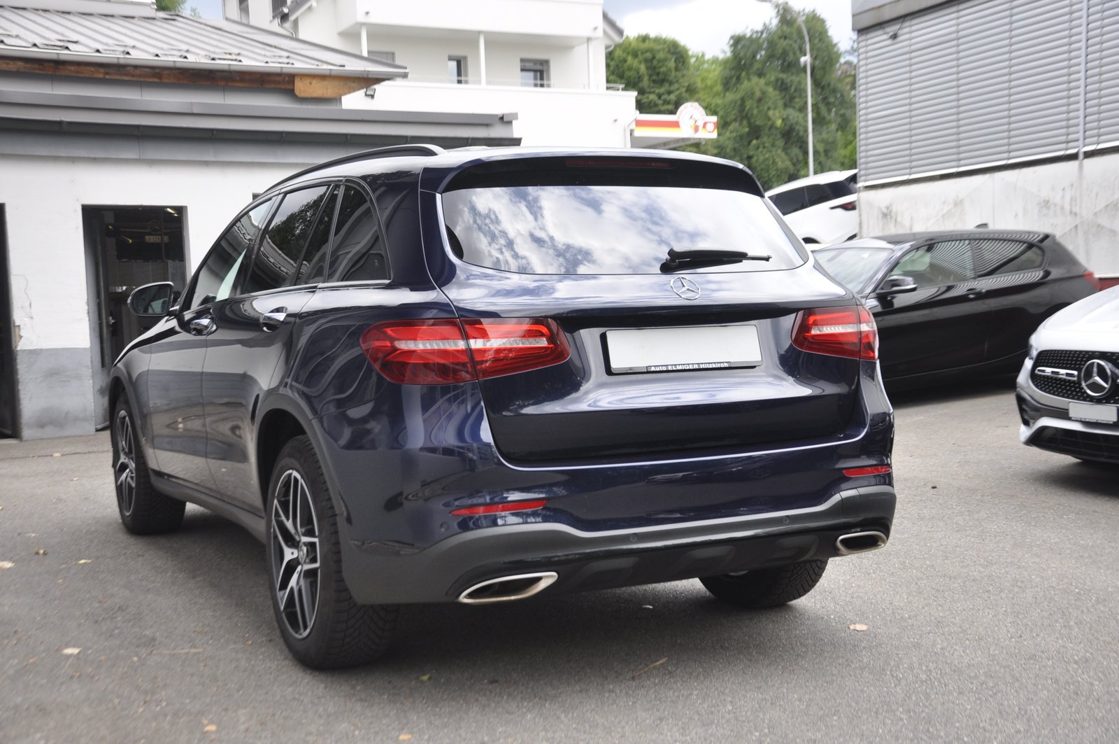 MERCEDES-BENZ GLC 250 Runout Edition 4Matic 9G-Tronic, Benzin, Occasion / Gebraucht, Automatik - 4