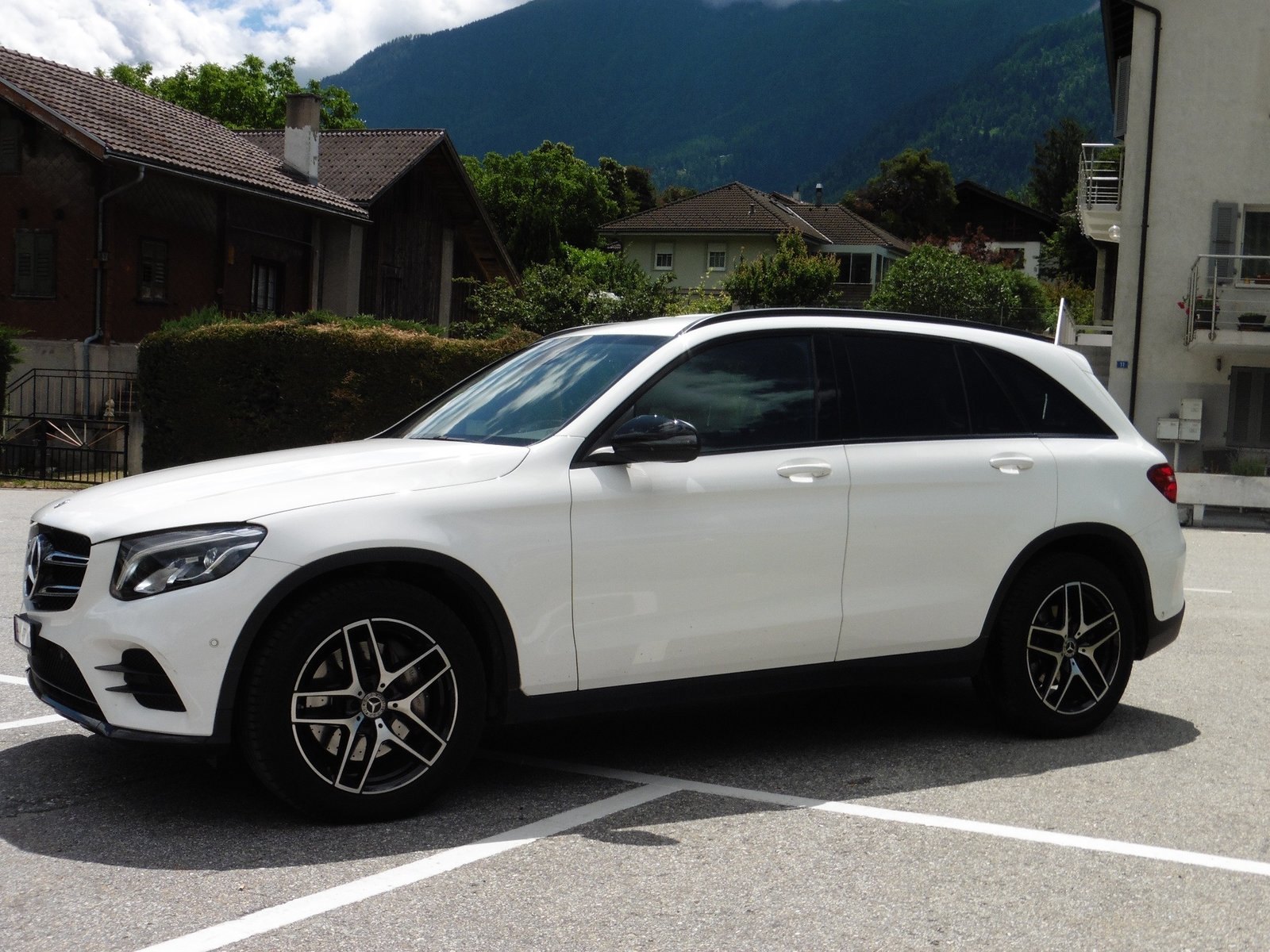 MERCEDES-BENZ GLC 250 d AMG Line 4Matic 9G-Tronic, Diesel, Occasion / Gebraucht, Automatik - 2