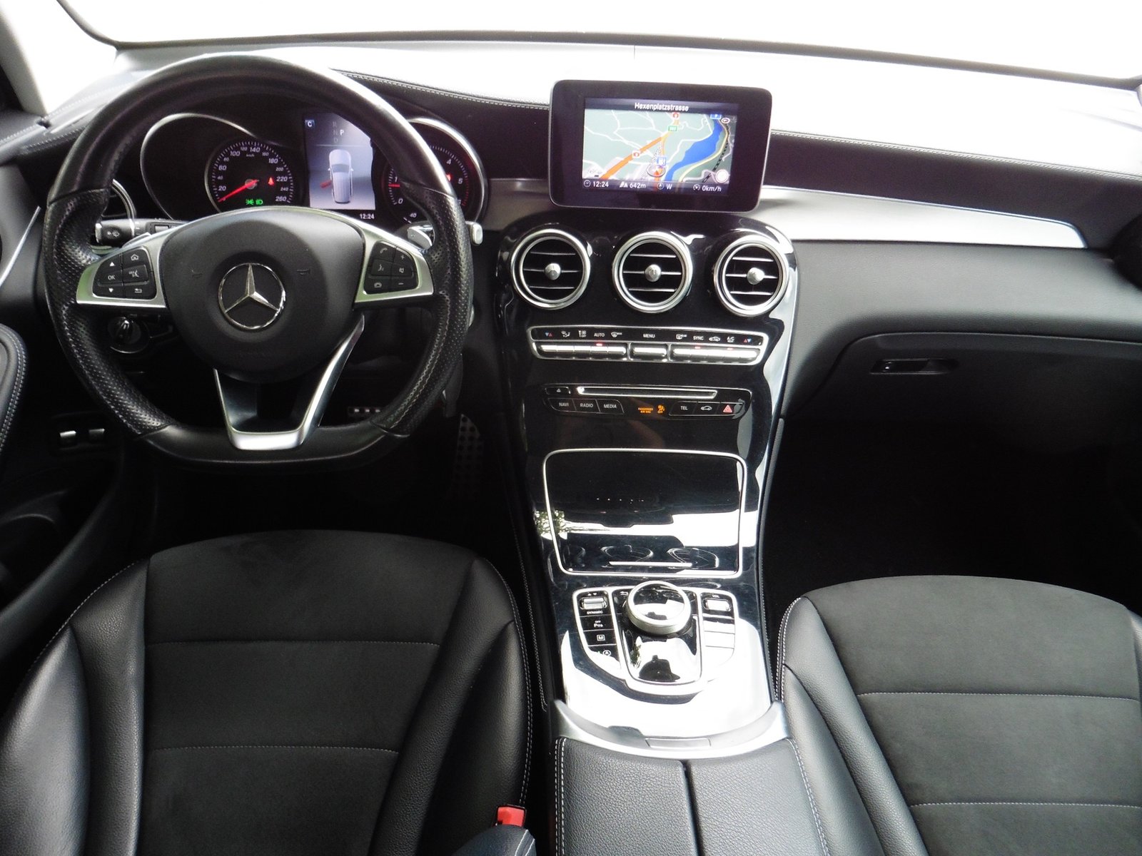 MERCEDES-BENZ GLC 250 d AMG Line 4Matic 9G-Tronic, Diesel, Occasion / Gebraucht, Automatik - 7