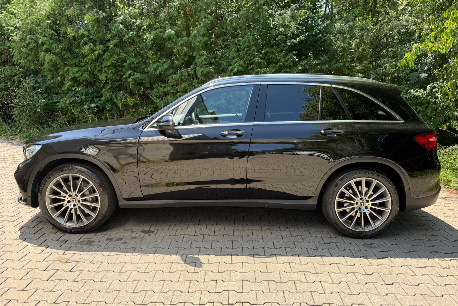 MERCEDES-BENZ GLC 250 d AMG Line 4Matic 9G-Tronic, Diesel, Second hand / Used, Automatic - 2