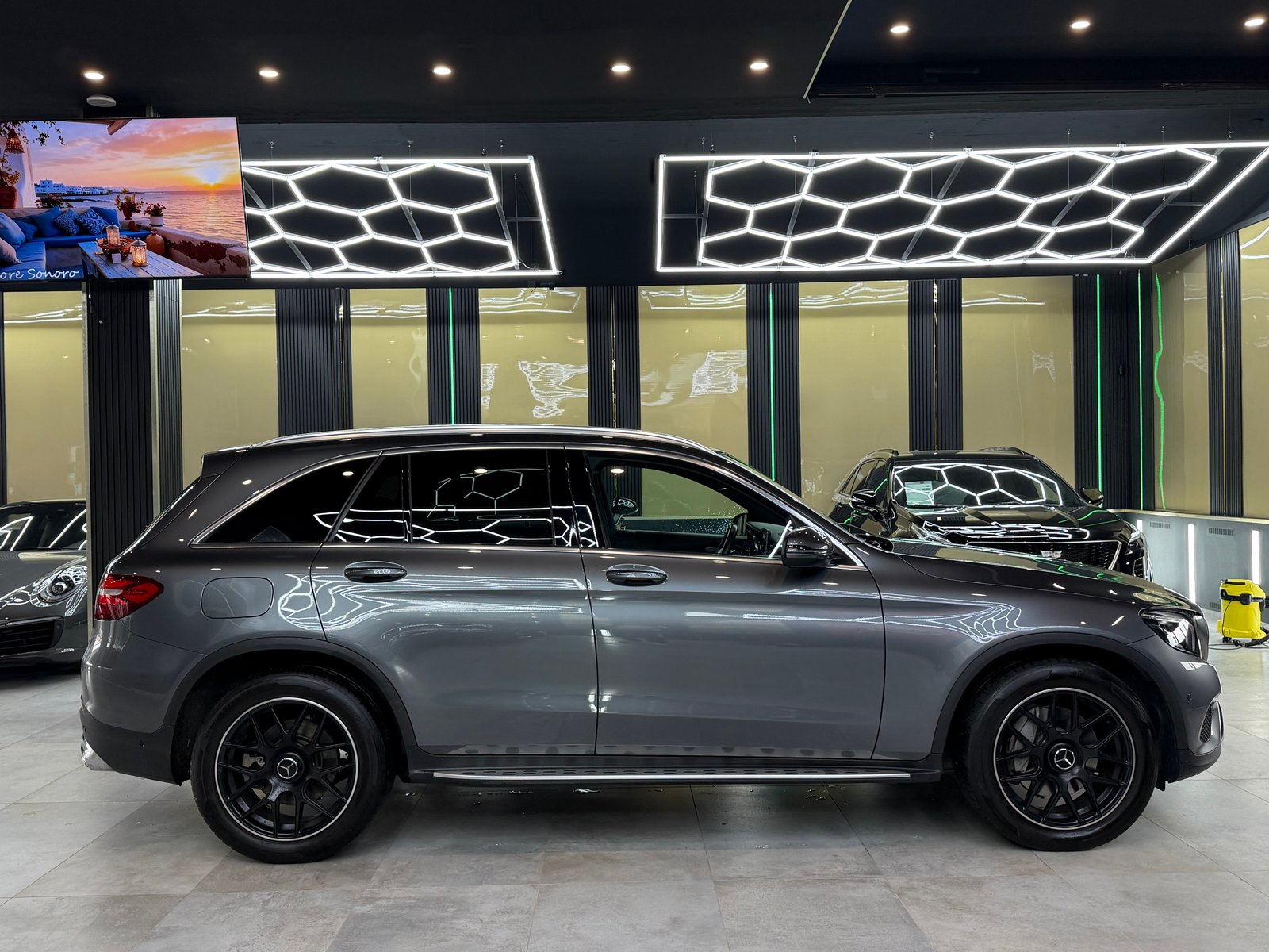 MERCEDES-BENZ GLC 250 d Exclusive 4Matic 9G-Tronic, Diesel, Second hand / Used, Automatic - 4