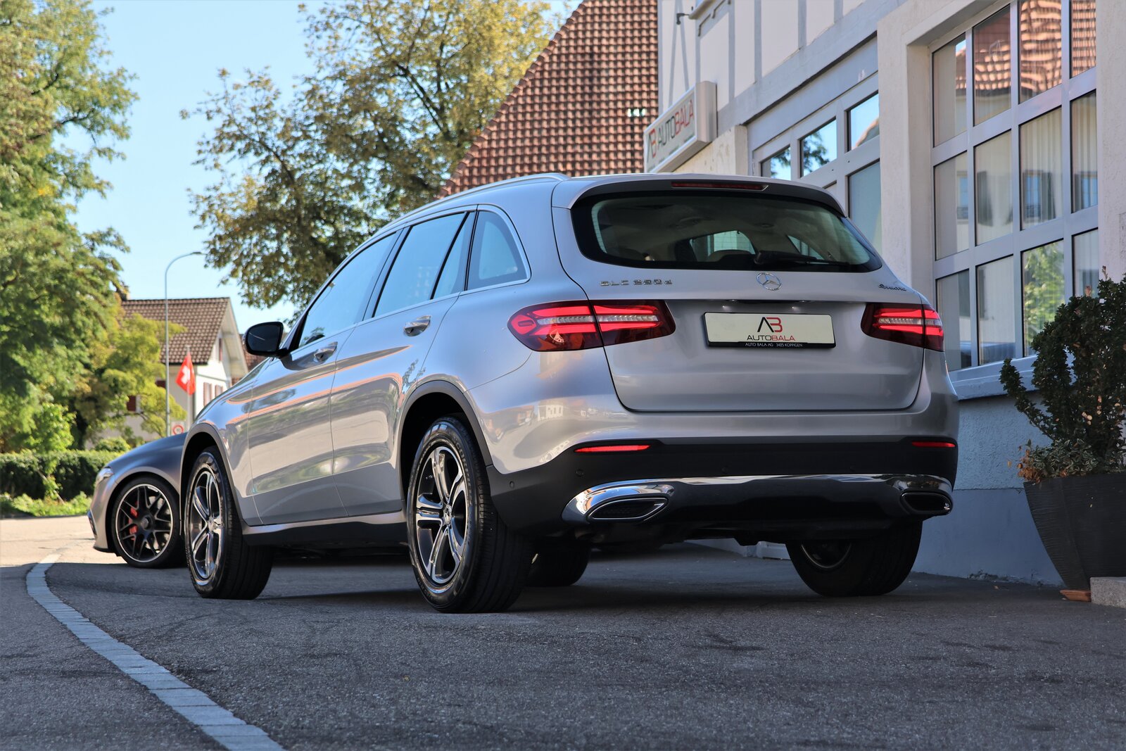 MERCEDES-BENZ GLC 250 d Exclusive 4Matic 9G-Tronic, Diesel, Second hand / Used, Automatic - 3