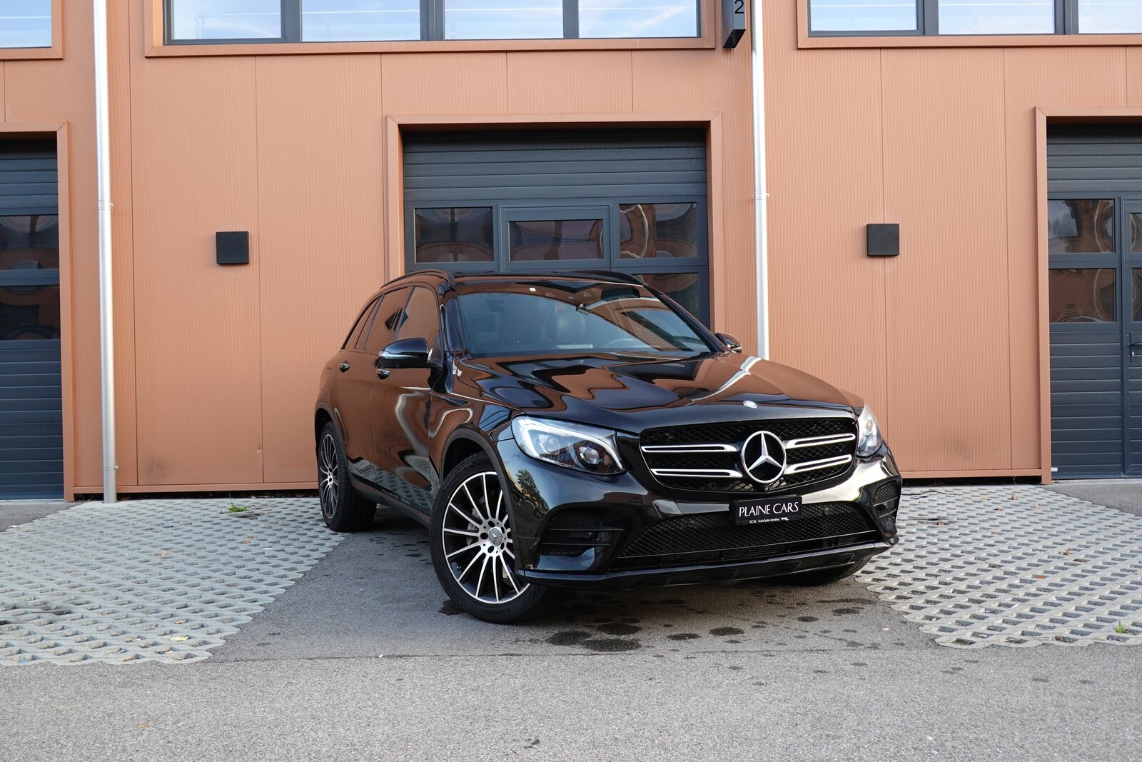 MERCEDES-BENZ GLC 250 AMG Line 4Matic * CH Auto * Toit Ouvrant * Sièges