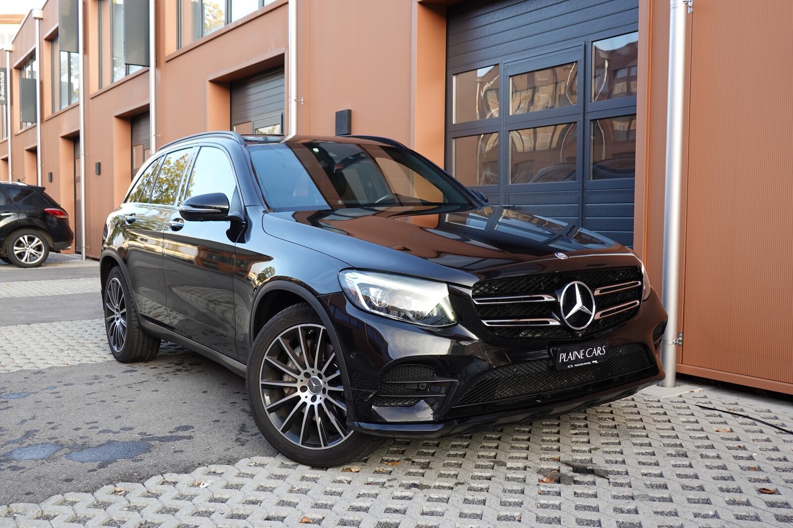 MERCEDES-BENZ GLC 250 AMG Line 4Matic * CH Auto * Toit Ouvrant * Sièges, Petrol, Second hand / Used, Automatic - 6