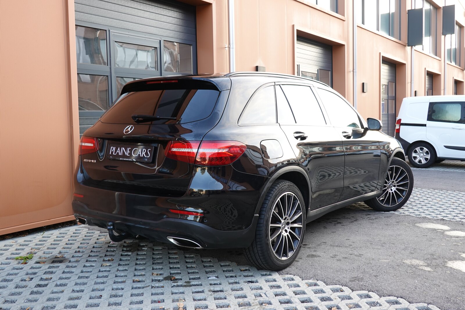 MERCEDES-BENZ GLC 250 AMG Line 4Matic * CH Auto * Toit Ouvrant * Sièges, Petrol, Second hand / Used, Automatic - 7
