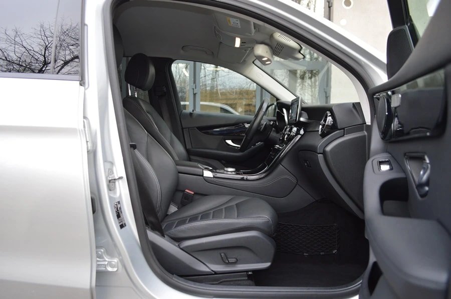 MERCEDES-BENZ GLC 250 4Matic 9G-Tronic, Benzin, Occasion / Gebraucht, Automat - 7