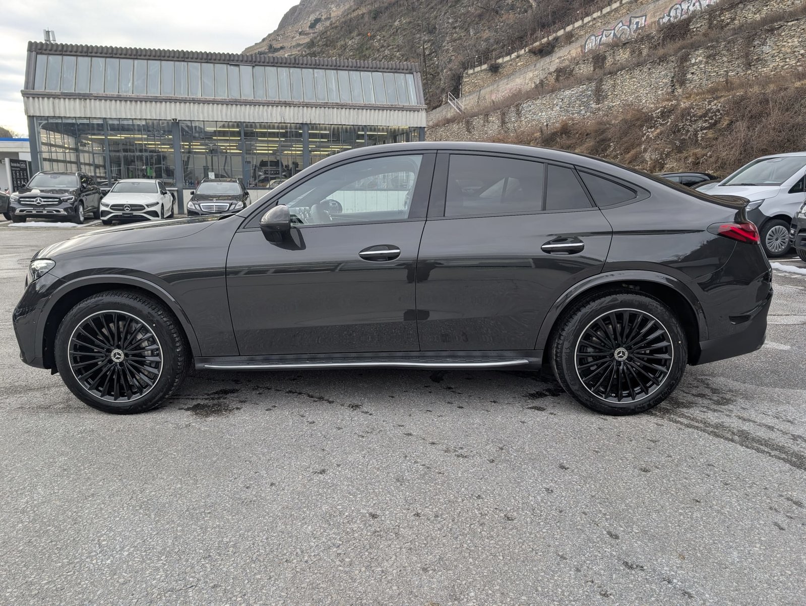 MERCEDES-BENZ GLC Coupé 300 4Matic 9G-Tronic, Mild-Hybrid Benzin/Elektro, Neuwagen, Automatik - 2