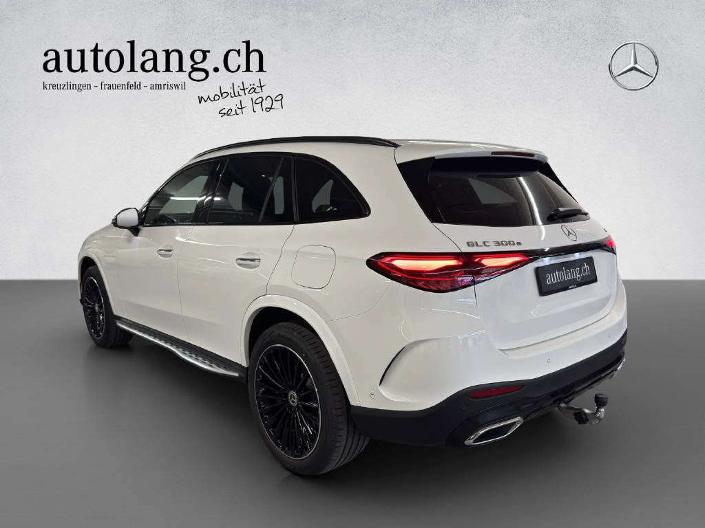MERCEDES-BENZ GLC 300 e AMG Line 4Matic EQ Star, Plug-in-Hybrid Benzina/Elettrica, Auto nuove, Automatico - 3
