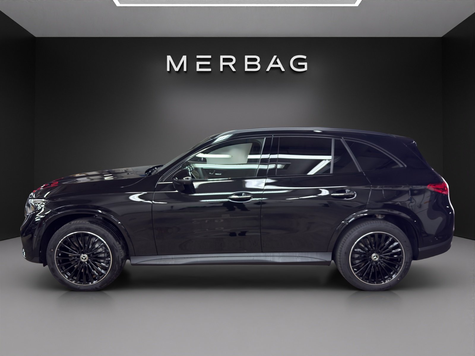 MERCEDES-BENZ GLC 300 e 4Matic 9G-Tronic EQ Star, Plug-in-Hybrid Benzina/Elettrica, Auto nuove, Automatico - 2
