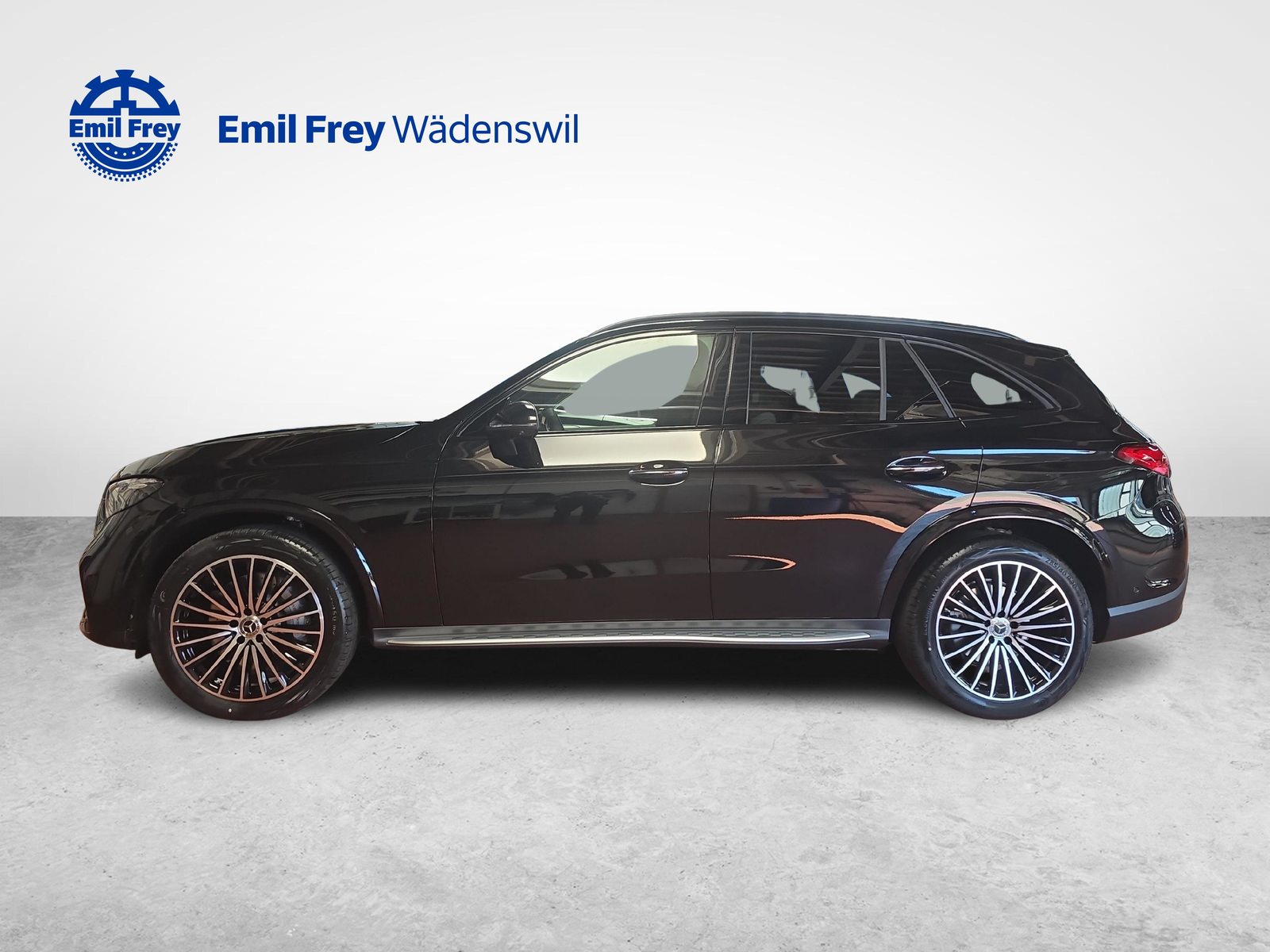 MERCEDES-BENZ GLC 300 4MATIC AMG Line, Mild-Hybrid Petrol/Electric, New car, Automatic - 2