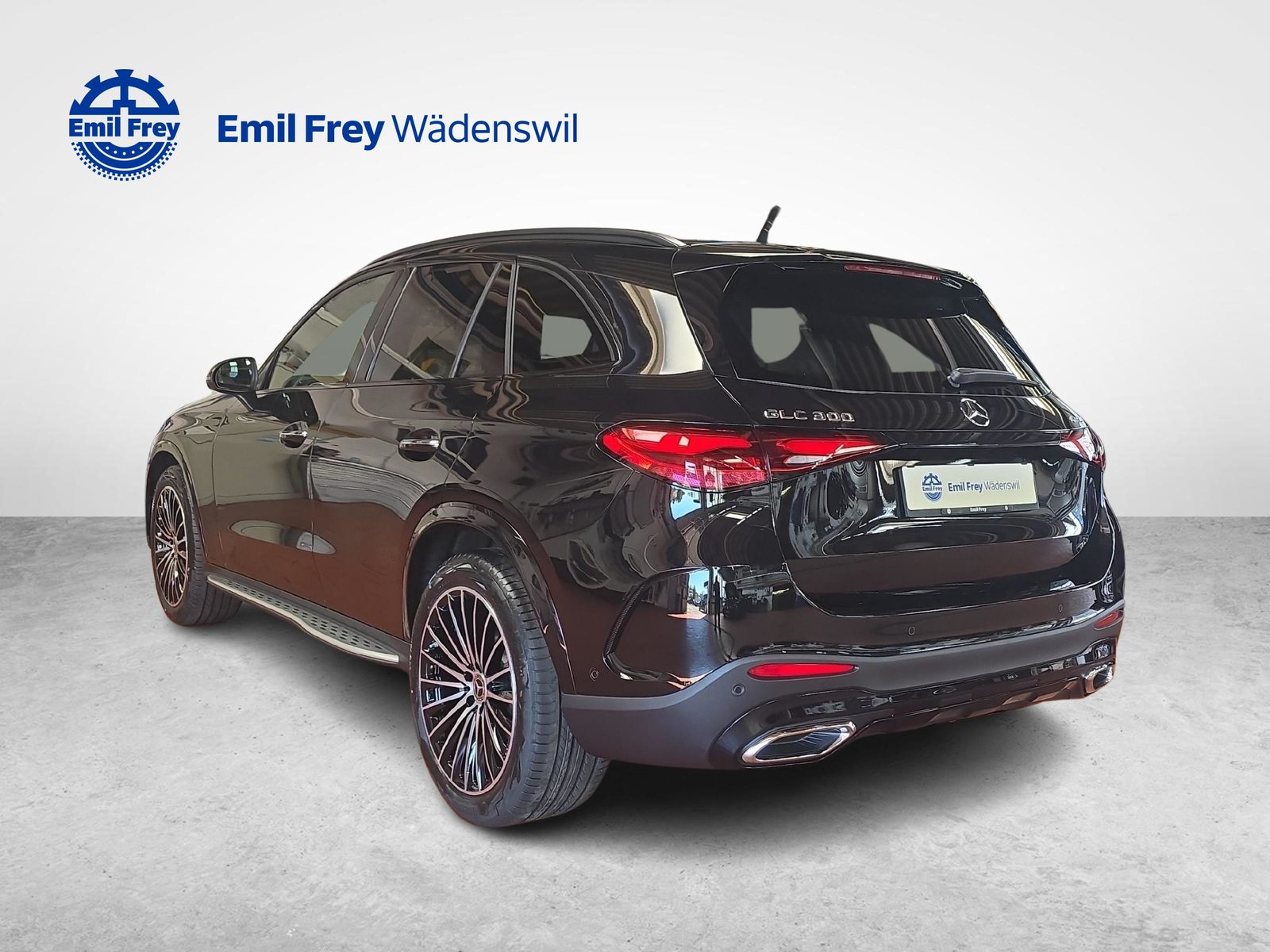 MERCEDES-BENZ GLC 300 4MATIC AMG Line, Mild-Hybrid Petrol/Electric, New car, Automatic - 3