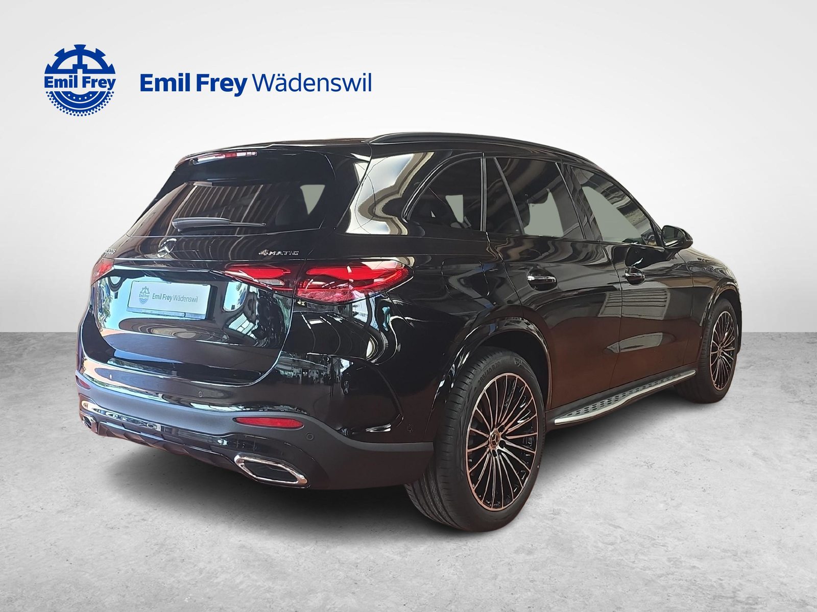 MERCEDES-BENZ GLC 300 4MATIC AMG Line, Mild-Hybrid Petrol/Electric, New car, Automatic - 4