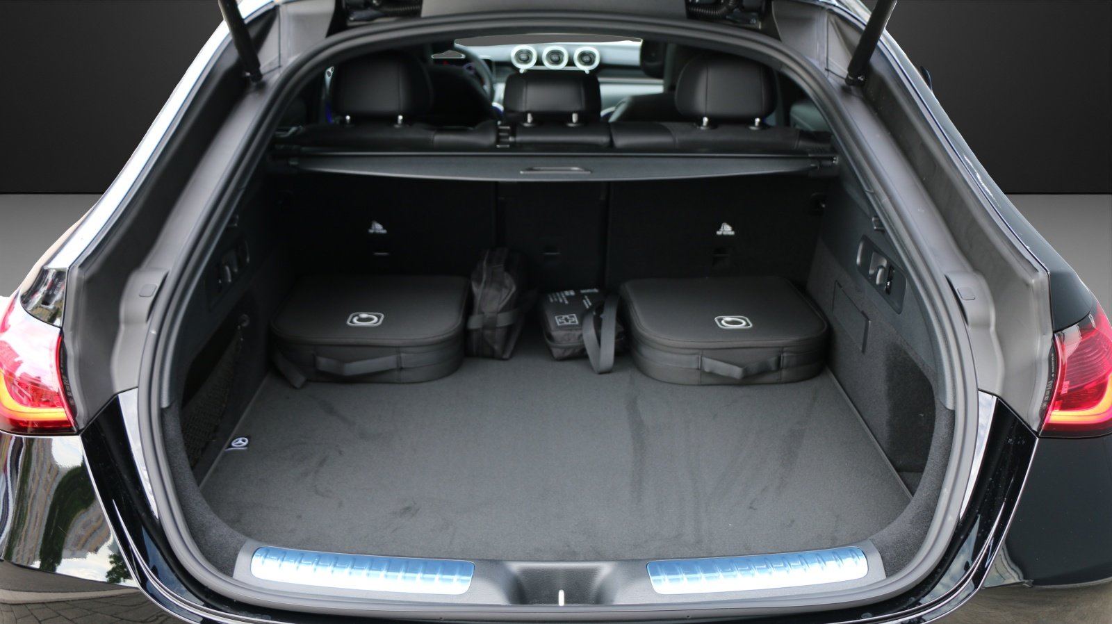 MERCEDES-BENZ GLC 300 de 4MATIC Coupé with EQ-Star Hybrid, Plug-in-Hybrid Diesel/Electric, New car, Automatic - 5