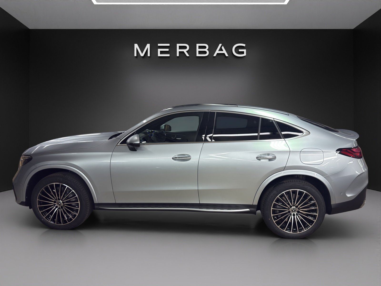 MERCEDES-BENZ GLC Coupé 300 e 4Matic 9EQ Star, Plug-in-Hybrid Benzina/Elettrica, Auto nuove, Automatico - 2