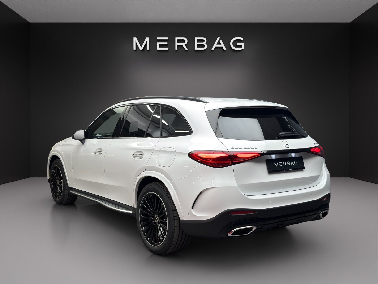 MERCEDES-BENZ GLC 300 e 4MATIC with EQ-Star Hybrid, Plug-in-Hybrid Benzina/Elettrica, Auto nuove, Automatico - 4