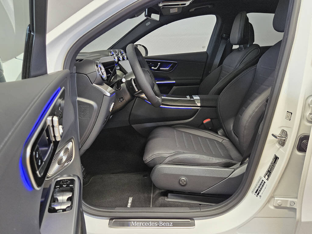 MERCEDES-BENZ GLC 300 4Matic AMG Line Coupé, Hybride Léger Essence/Électricité, Voiture nouvelle, Automatique - 7