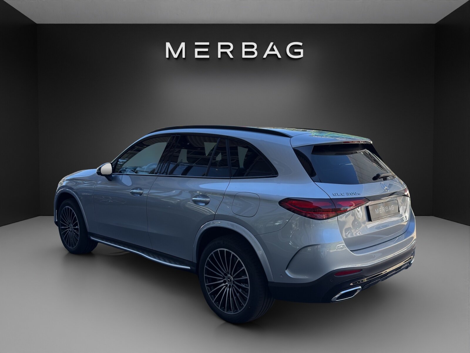 MERCEDES-BENZ GLC 300 e 4Matic 9G-Tronic, Plug-in-Hybrid Benzin/Elektro, Neuwagen, Automatik - 3