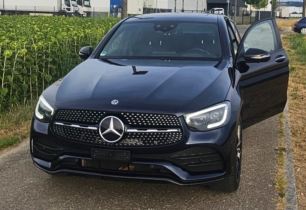 MERCEDES-BENZ GLC 300 d AMG Line 4m