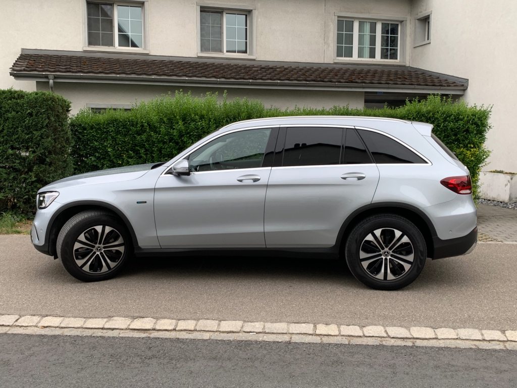 MERCEDES-BENZ GLC 300 e 4m, Plug-in-Hybrid Benzin/Elektro, Occasion / Gebraucht, Automatik - 3