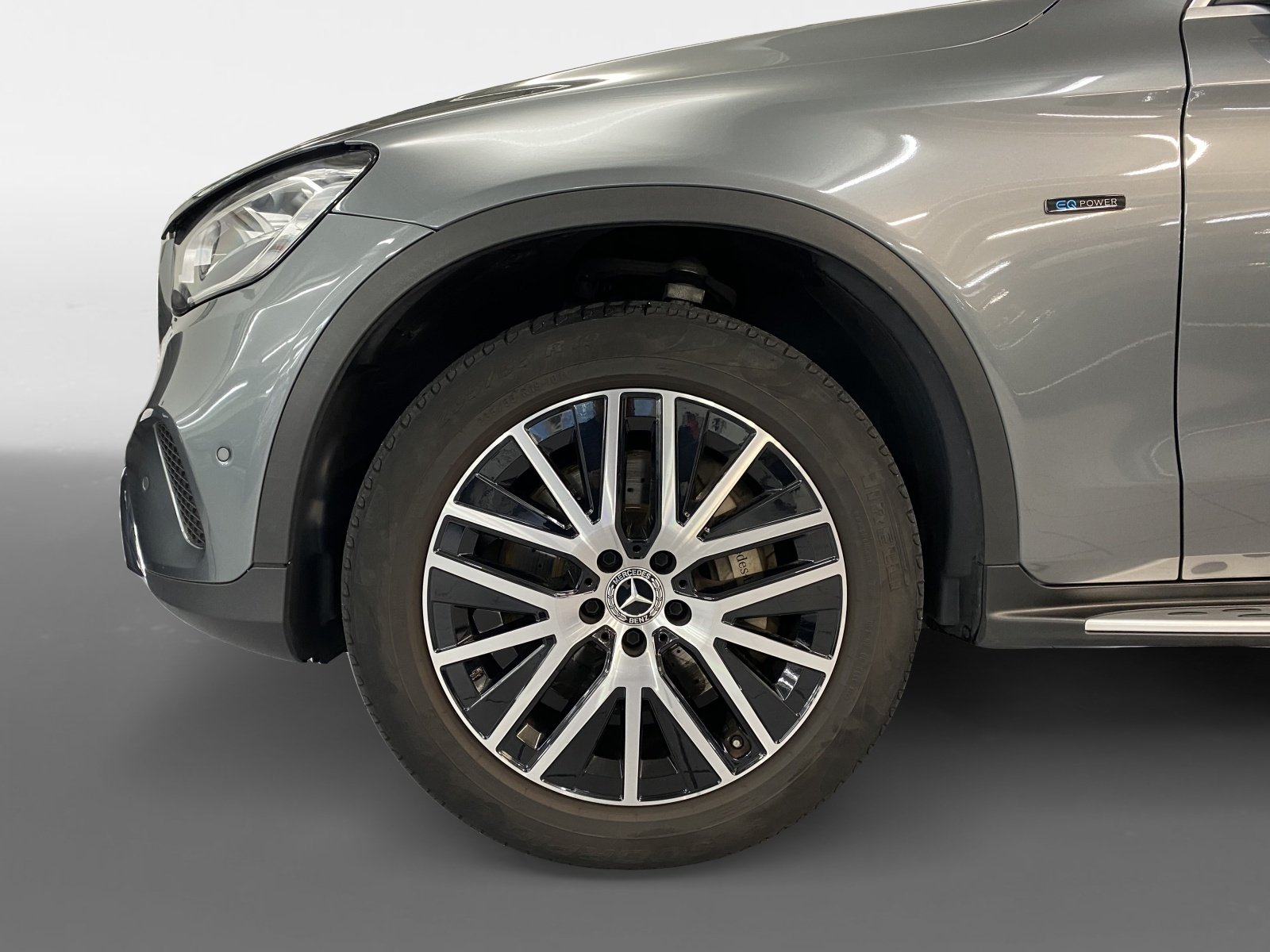 MERCEDES-BENZ GLC 300 e 4MATIC, Hybride Rechargeable Essence/Électricité, Occasion / Utilisé, Automatique - 7