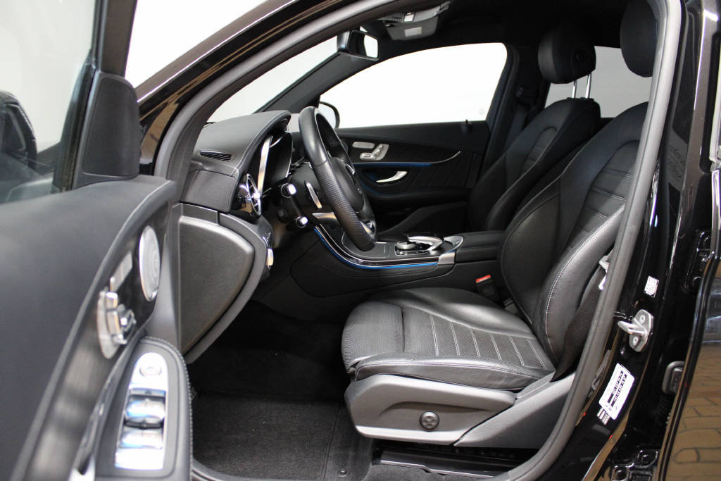 MERCEDES-BENZ GLC 300 4Matic AMG Line Coupé, Petrol, Second hand / Used, Automatic - 4