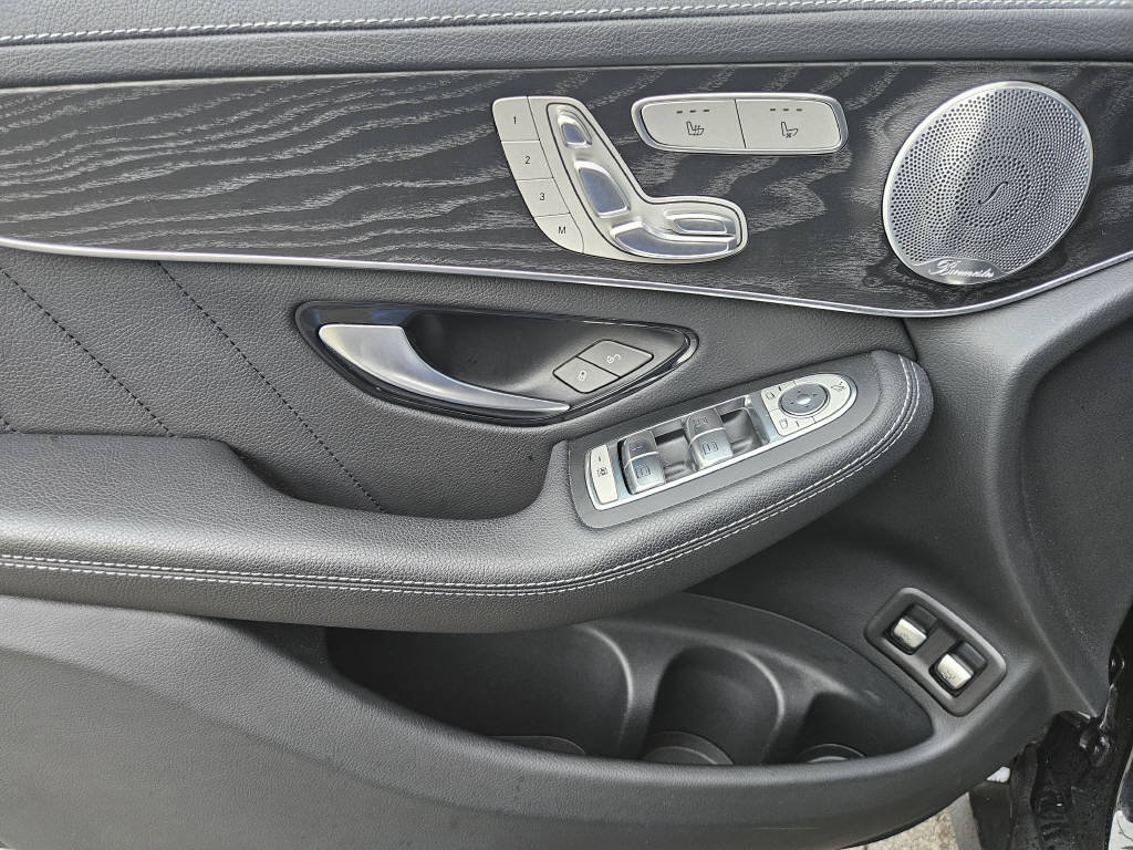MERCEDES-BENZ GLC 300 4Matic AMG Line Coupé, Petrol, Second hand / Used, Automatic - 7
