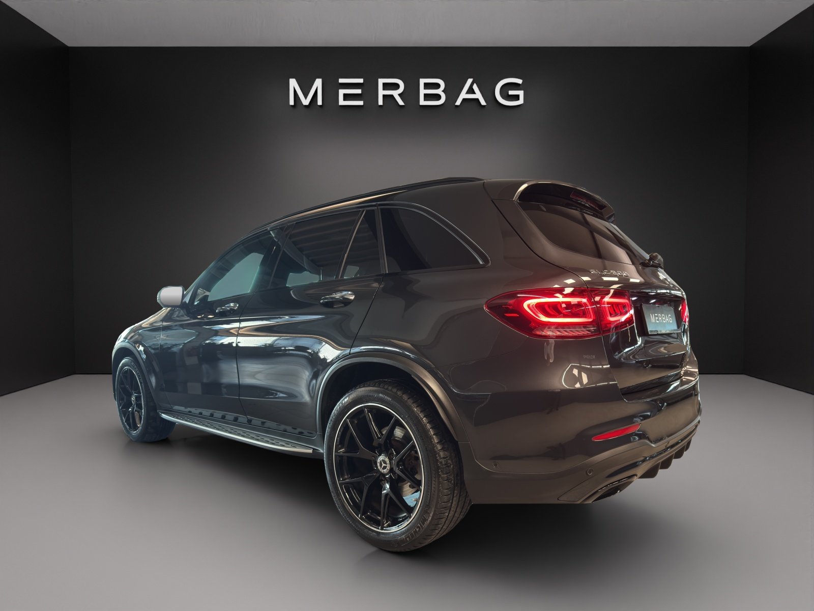 MERCEDES-BENZ GLC 300 AMG Line 4Matic, Mild-Hybrid Benzin/Elektro, Occasion / Gebraucht, Automatik - 4