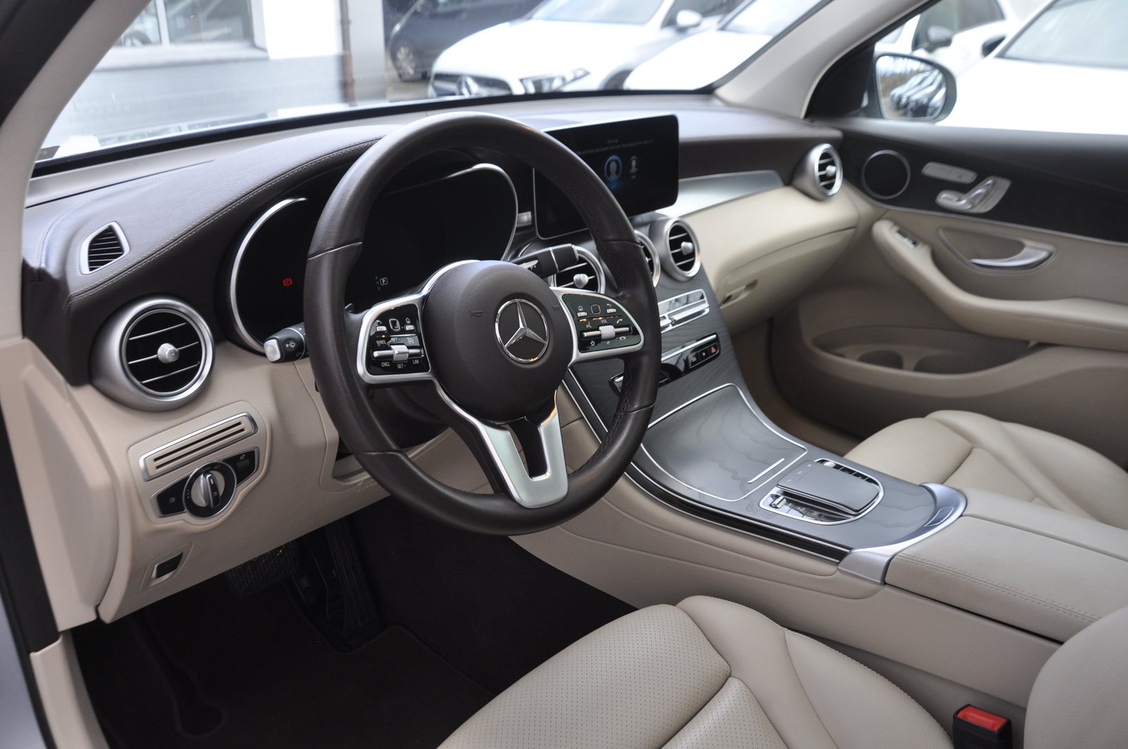 MERCEDES-BENZ GLC 300 e Off-Road 4Matic 9G-Tronic, Plug-in-Hybrid Benzin/Elektro, Occasion / Gebraucht, Automatik - 6