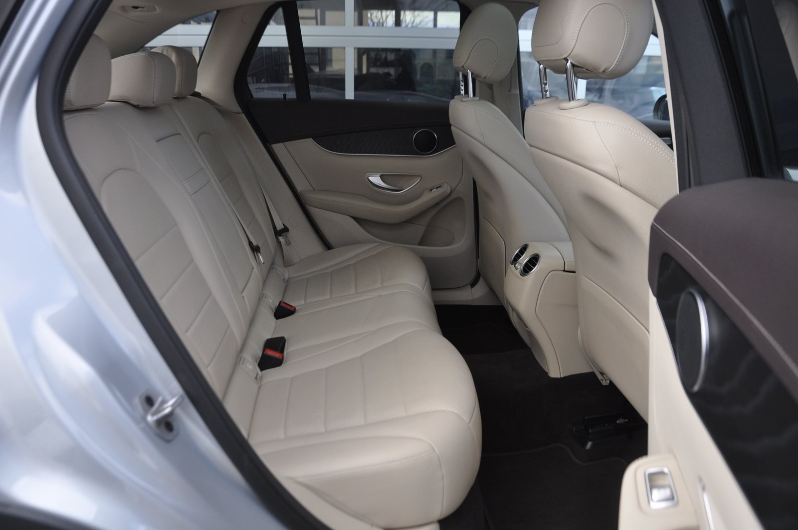 MERCEDES-BENZ GLC 300 e Off-Road 4Matic 9G-Tronic, Plug-in-Hybrid Benzin/Elektro, Occasion / Gebraucht, Automatik - 7
