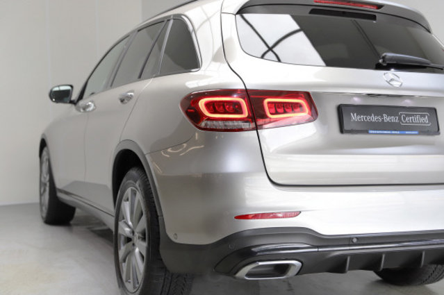MERCEDES-BENZ GLC 300 AMG Line 4Matic, Mild-Hybrid Benzin/Elektro, Occasion / Gebraucht, Automatik - 4