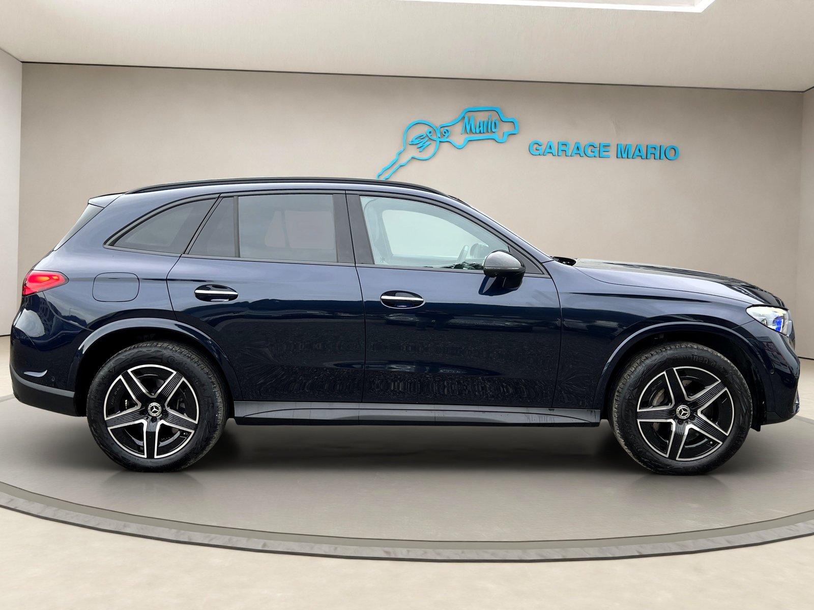 MERCEDES-BENZ GLC 300 e * AMG LINE * 4Matic 9G-Tronic, Plug-in-Hybrid Benzin/Elektro, Occasion / Gebraucht, Automatik - 4