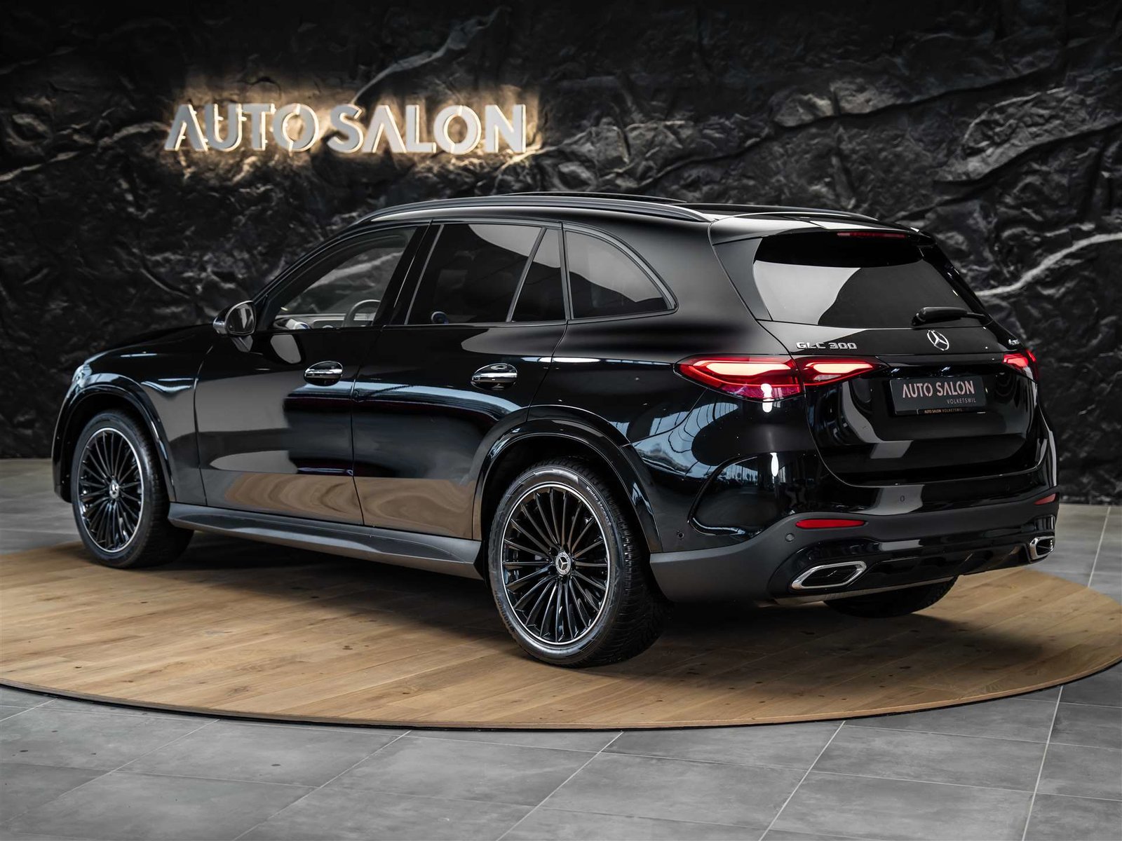MERCEDES-BENZ GLC 300 4Matic AMG Line 9G-Tronic *Facelift*We, Petrol, Second hand / Used, Automatic - 3