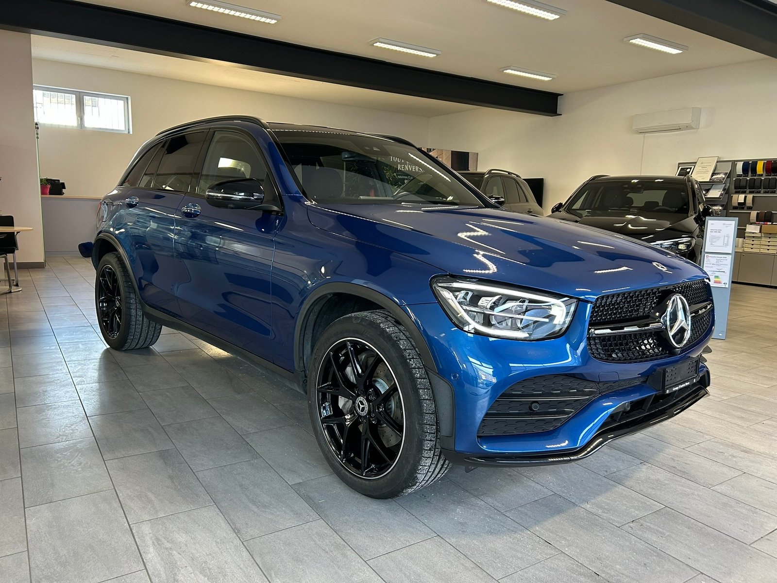 MERCEDES-BENZ GLC 300 e AMG Line Plus 4Matic 9G-Tronic
