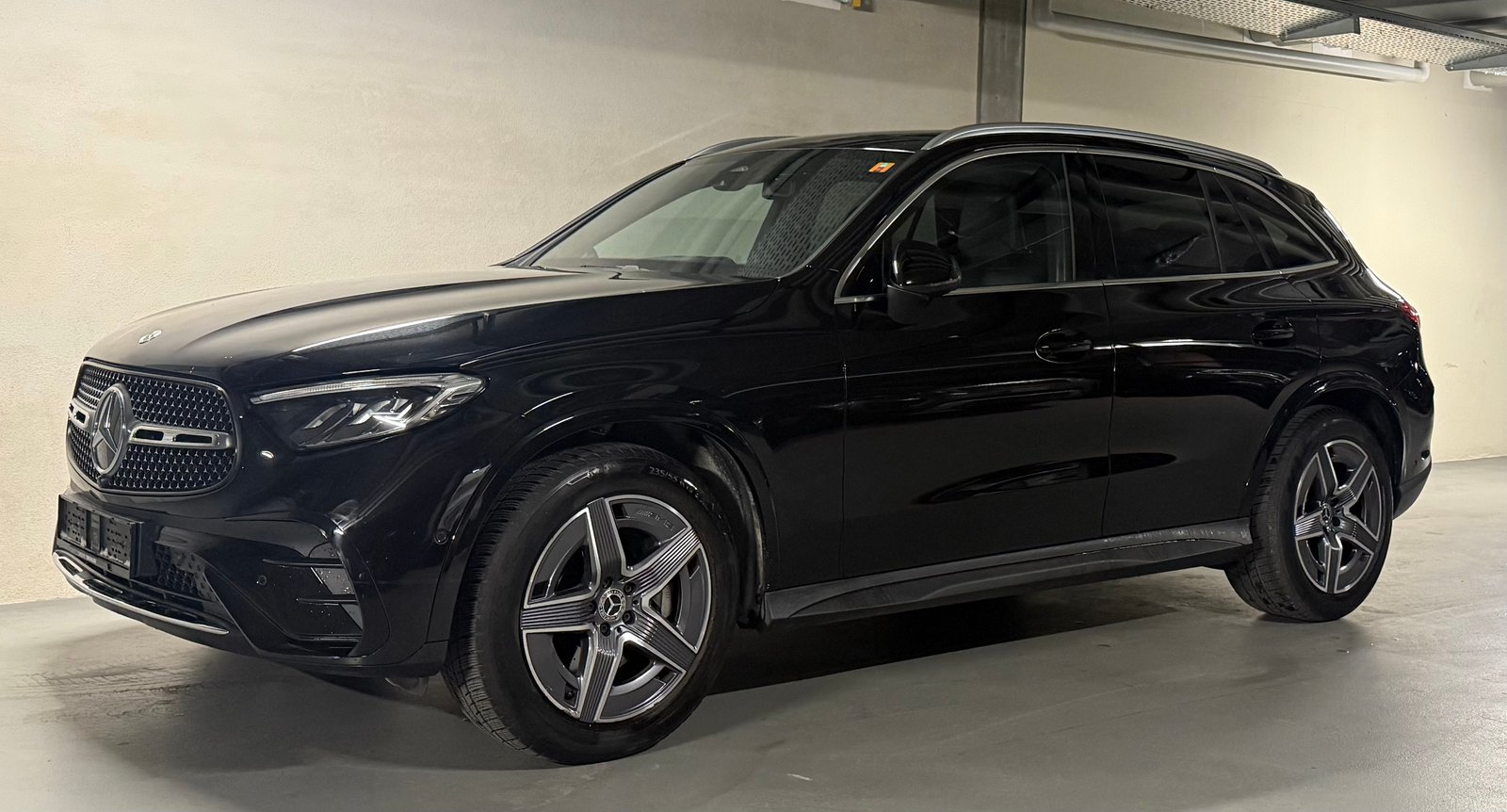MERCEDES-BENZ GLC 300 4Matic AMG Line 9G-Tronic, Mild-Hybrid Benzin/Elektro, Occasion / Gebraucht, Automatik - 2