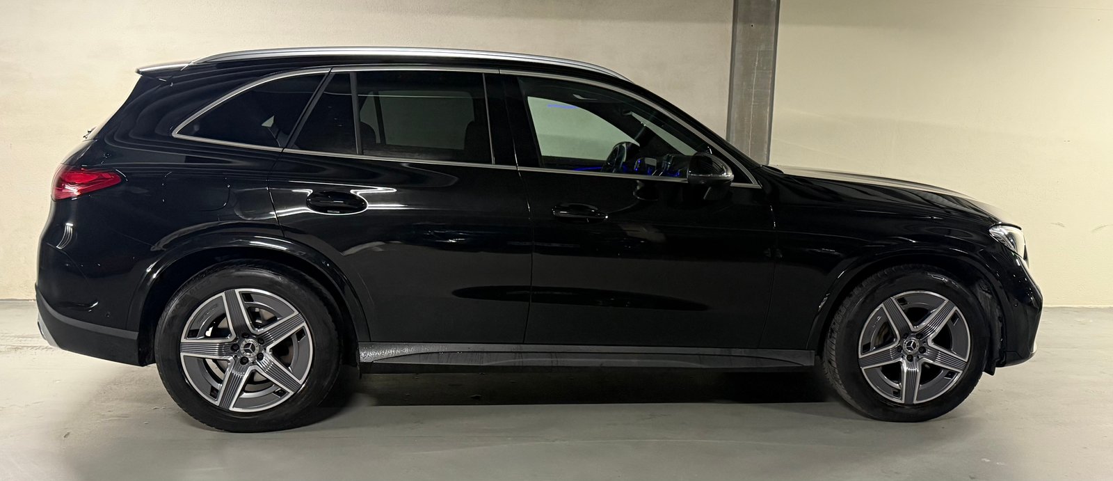 MERCEDES-BENZ GLC 300 4Matic AMG Line 9G-Tronic, Mild-Hybrid Benzin/Elektro, Occasion / Gebraucht, Automatik - 5