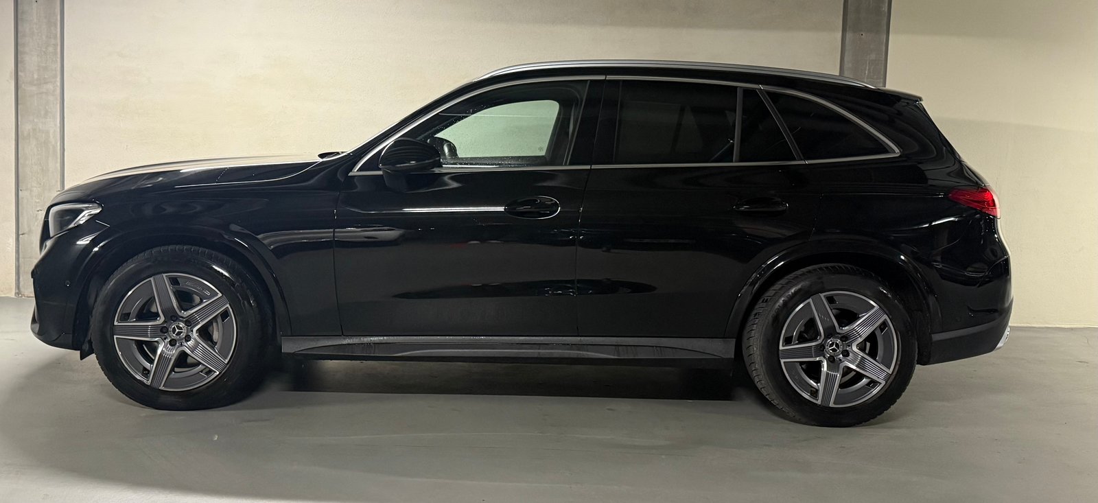 MERCEDES-BENZ GLC 300 4Matic AMG Line 9G-Tronic, Mild-Hybrid Benzin/Elektro, Occasion / Gebraucht, Automatik - 6
