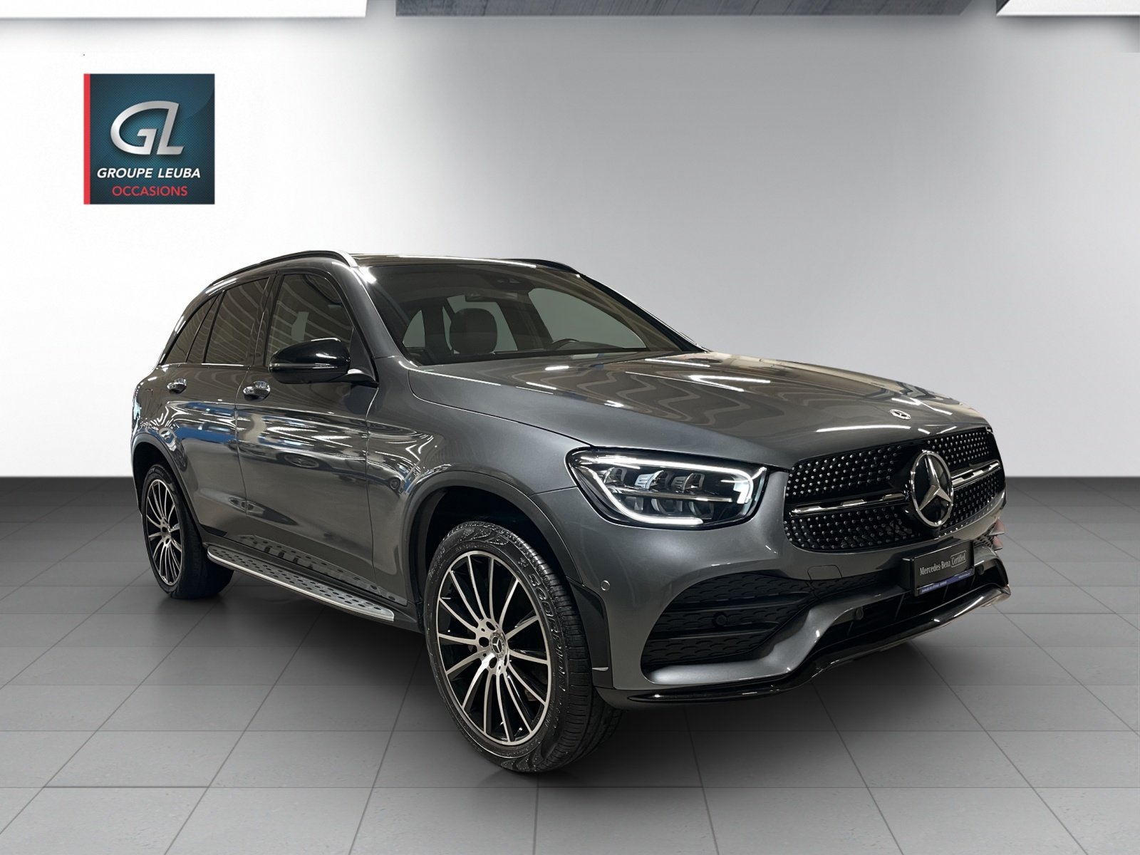 MERCEDES-BENZ GLC 300 e AMG Line 4Matic