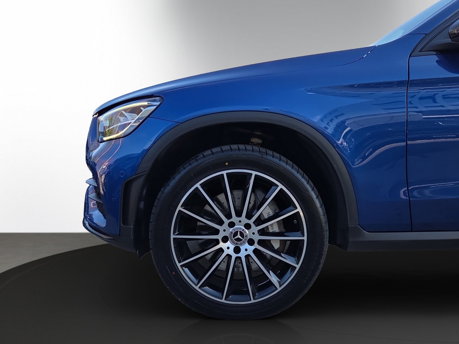 MERCEDES-BENZ GLC 300 de AMG Line Plus 4Matic 9G-Tronic, Plug-in-Hybrid Diesel/Elektro, Occasion / Gebraucht, Automatik - 4